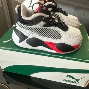 Puma White and Black Sneakers with Retro-Modern Design